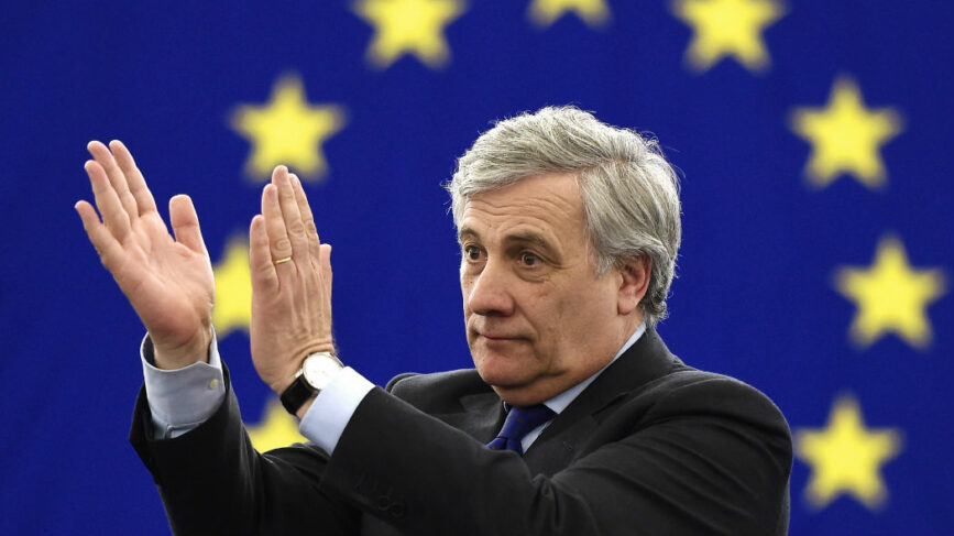 Tajani Sullo Stop Alle Auto A Carburante Dal 2035