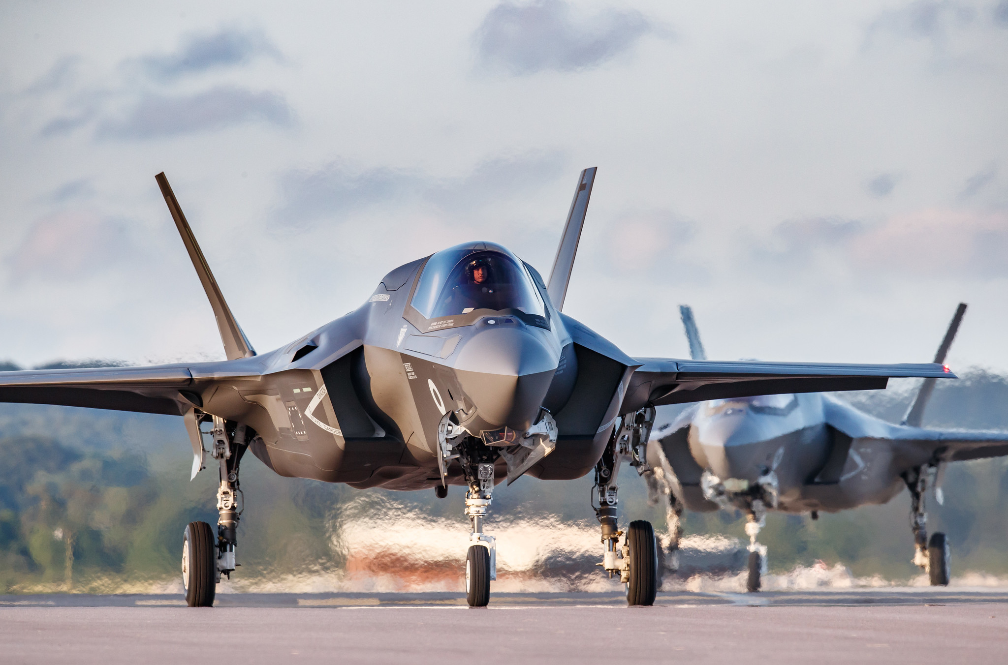 What happens between the Pentagon and Lockheed Martin on the F-35