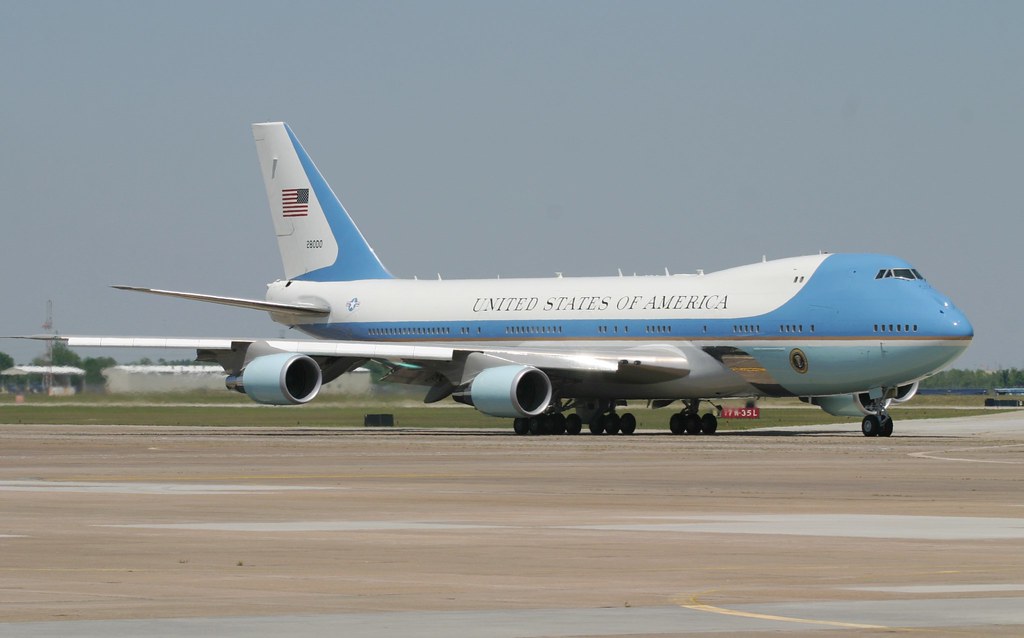 Air Force One turns Boeing's accounts red, here's why