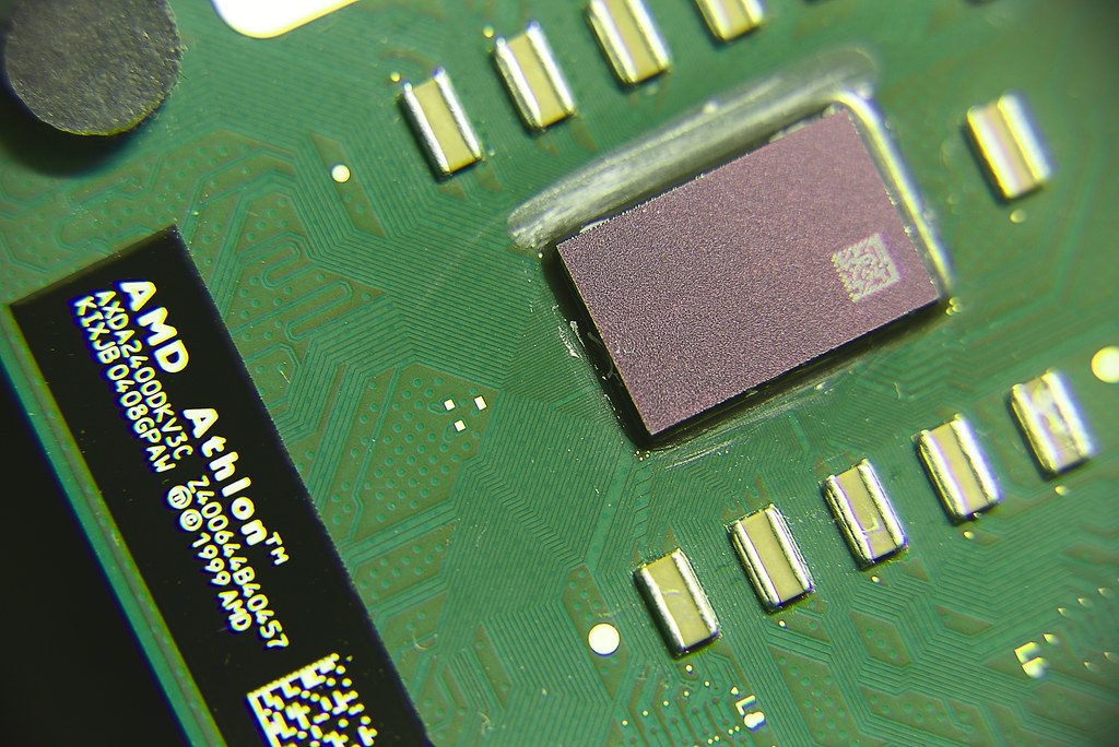 Semi-conductors: Amd with Xilinx in the US will challenge Intel. The role of Blackrock