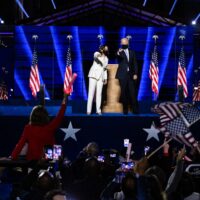 Come e perché Google, Microsoft, Comcast e Verizon coccolano Biden