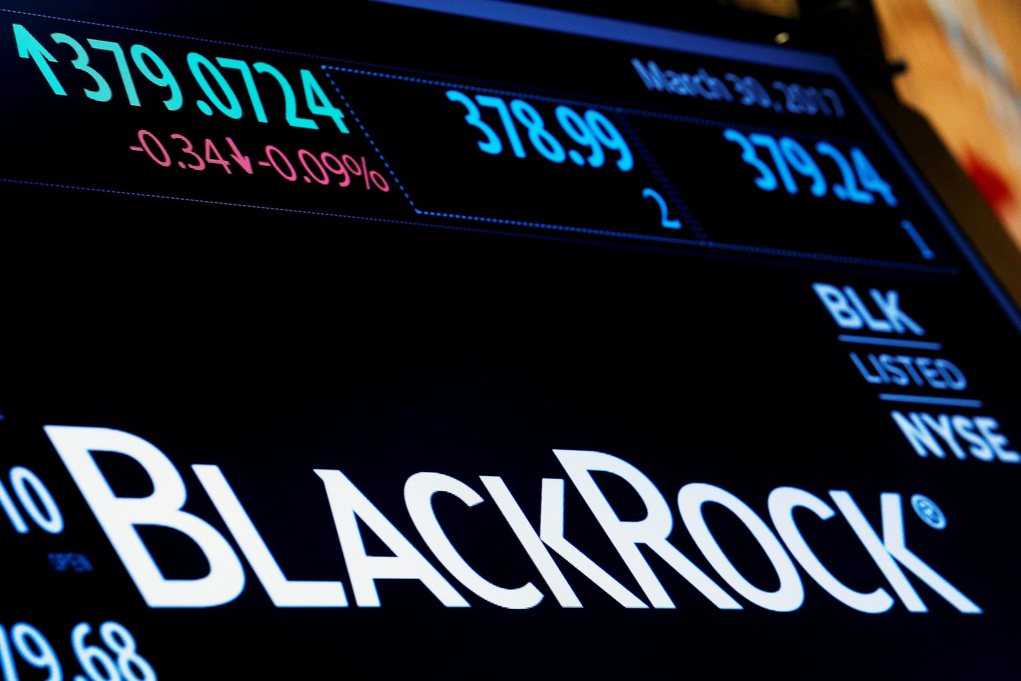 Who grumbles in the US about BlackRock's business in China