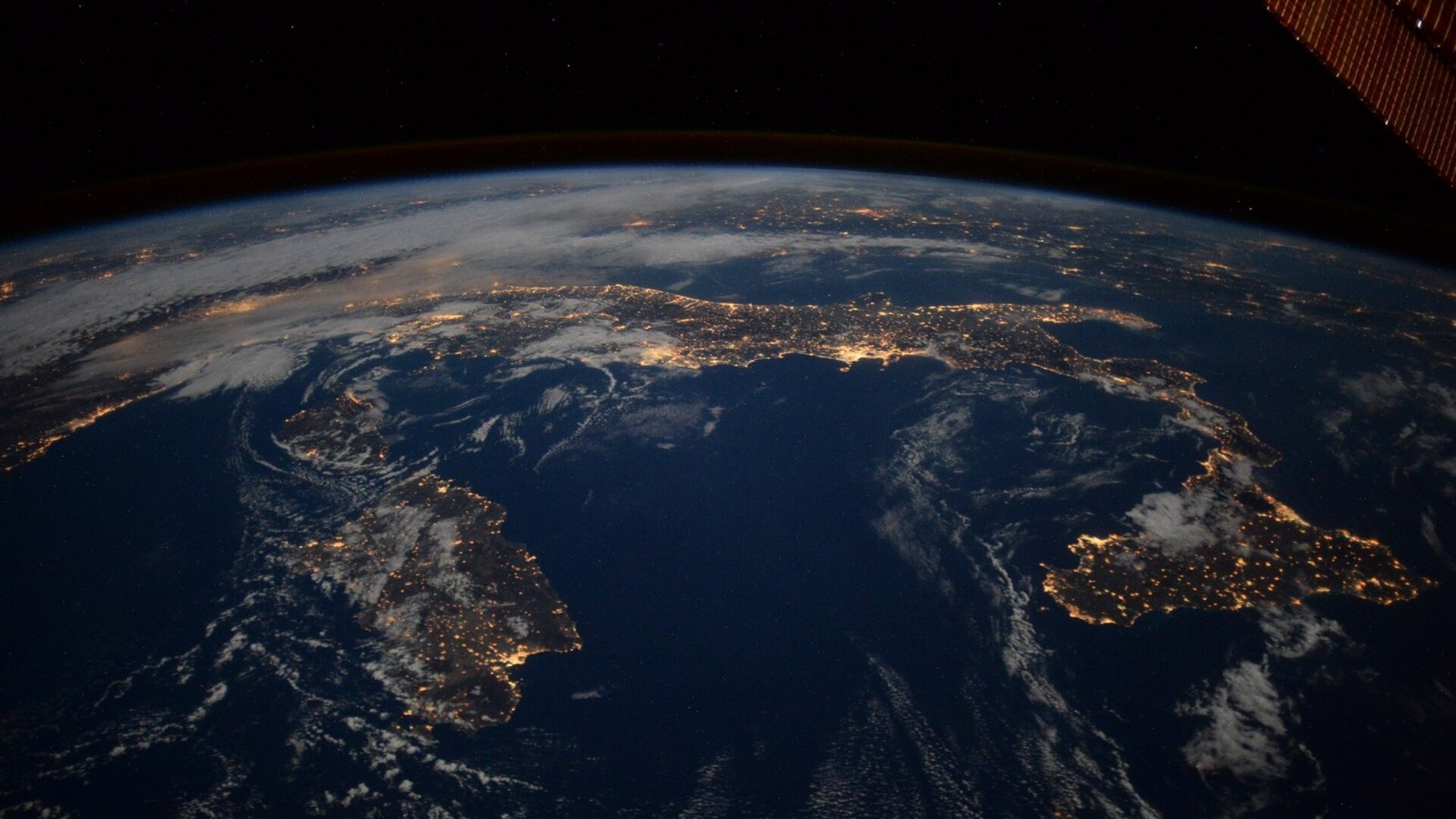 What will Italy do in space?