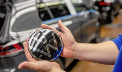 volkswagen automotive golf elettrica