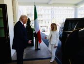‘’Presidente, le porto l’Italia del 18 aprile 1948’’. Cosa doveva dire Meloni a Trump