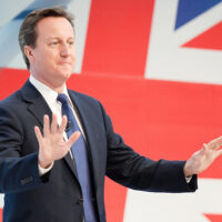 Cameron: i social network collaborino nella lotta al terrorismo