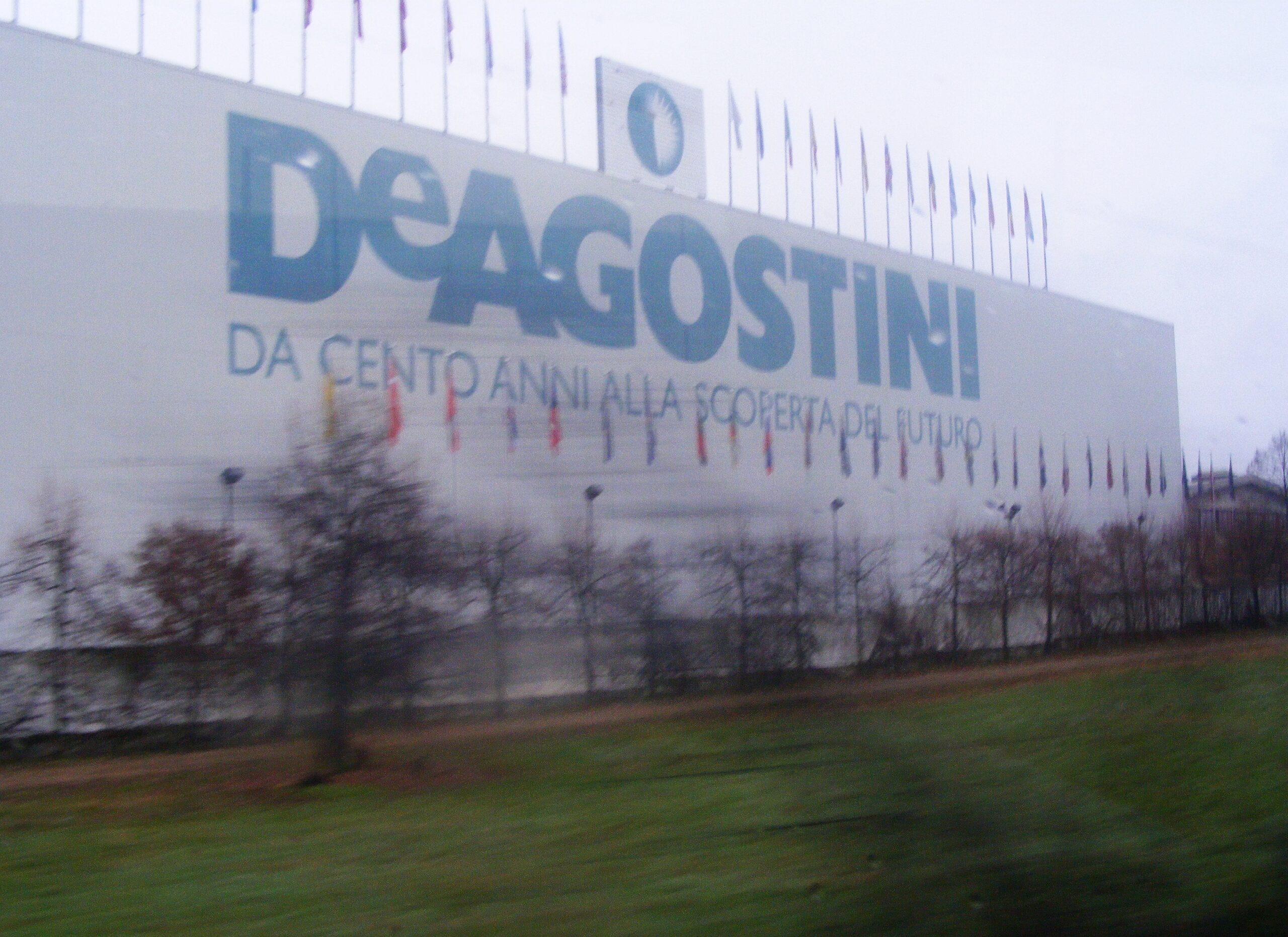 De Agostini