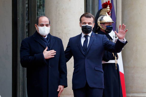 What is behind the billionaire agreements between France and Egypt