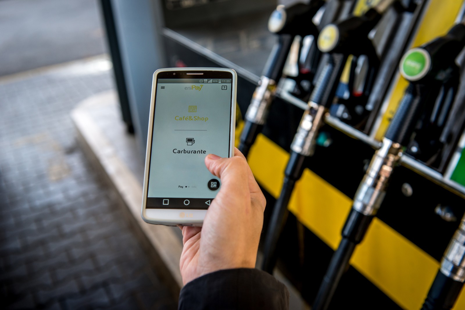 Pagamenti digitali, ecco come anche il rifornimento del carburante diventa più veloce