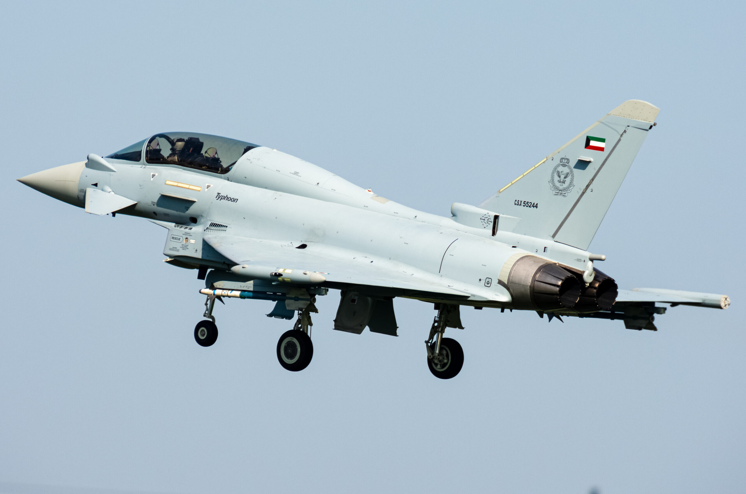 Leonardo, all about the first two Eurofighters delivered to Kuwait