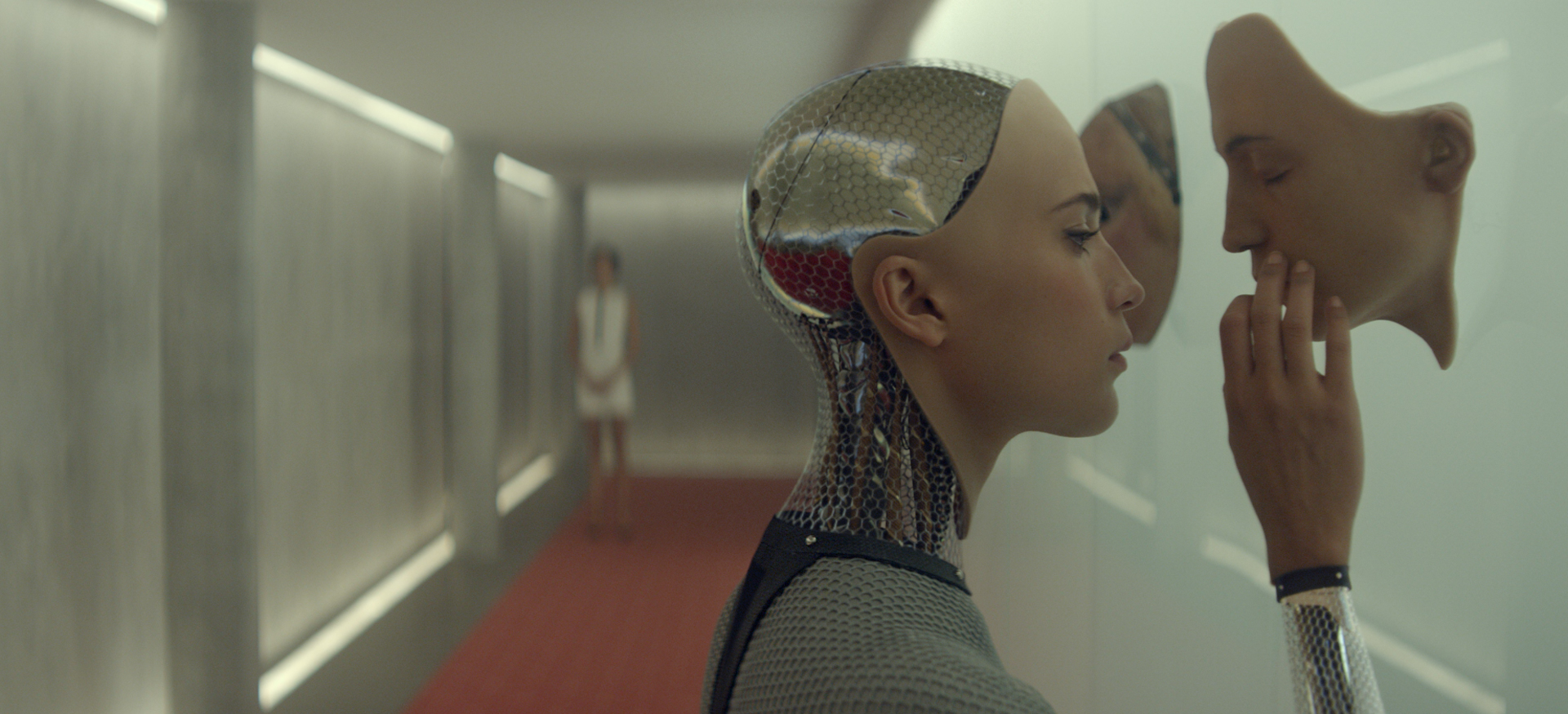 Ex-machina, un film alla scoperta dell’intelligenza artificiale