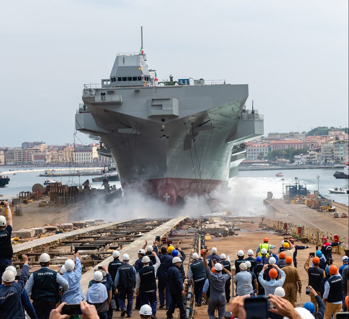 Fincantieri, ecco novità e frottole su Nave Trieste (con il video del varo)