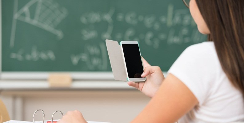 Smartphone Nelle Aule Scolastiche