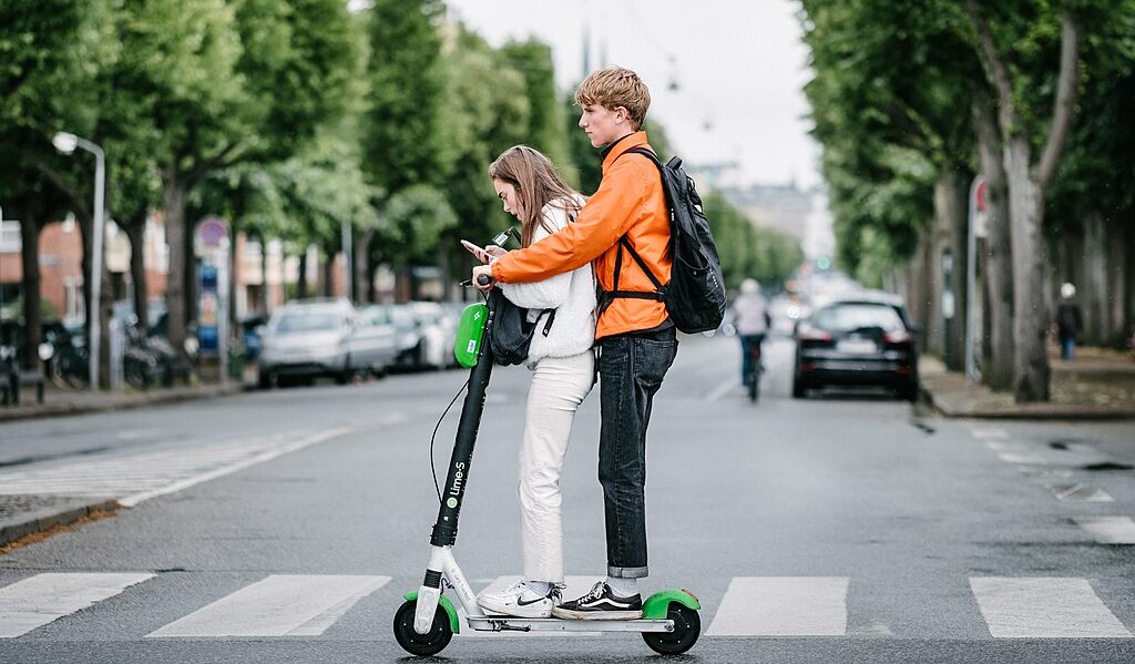 Paris will say adieu to electric scooters (Lime, Tier and Dott skid)