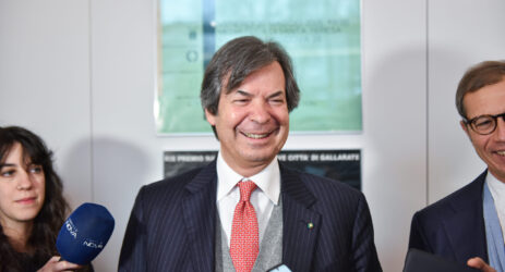 Messina (Intesa Sanpaolo) bacchetta Meloni e Salvini su banche e assicurazioni