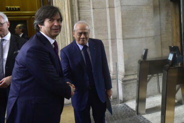 Le news su Caltagirone, Crosetto, Dagospia, Elkann, Giavazzi, Huawei, Tronchetti Provera, Unicredit