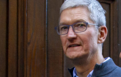 tim cook trump apple ue