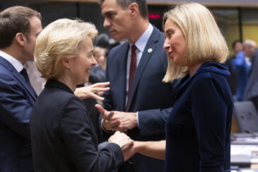 Non solo Mogherini: vi racconto il teatro delle ombre a Bruxelles