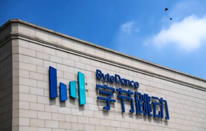 ByteDance e Alibaba cancellano le “Ai personas”: ecco perché la Cina stringe sui chatbot
