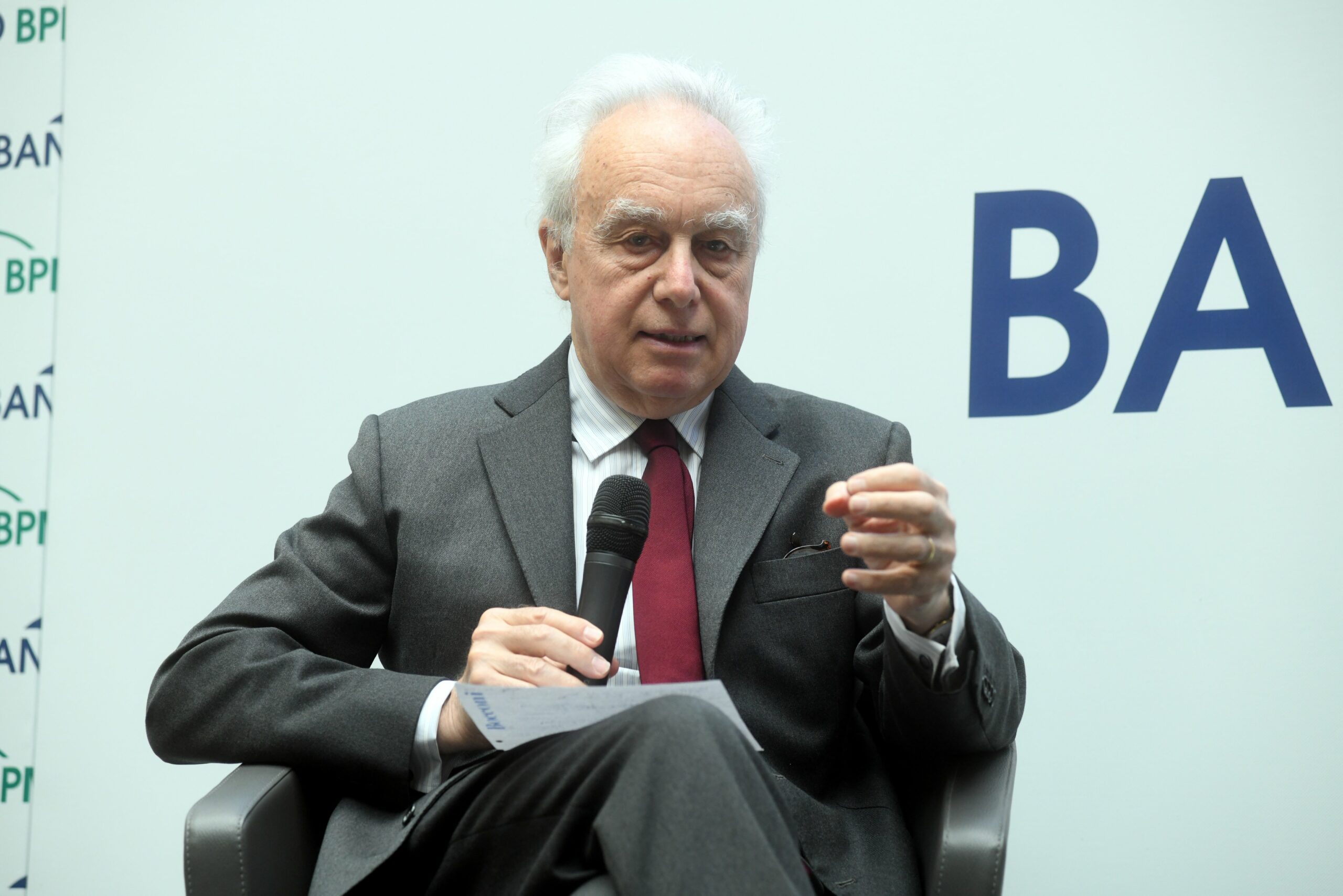 Giavazzi critica Giavazzi ma resta sempre in cattedra sul Corriere della sera