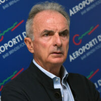Caro-voli, l’Enac elogia il governo e strapazza Ryanair