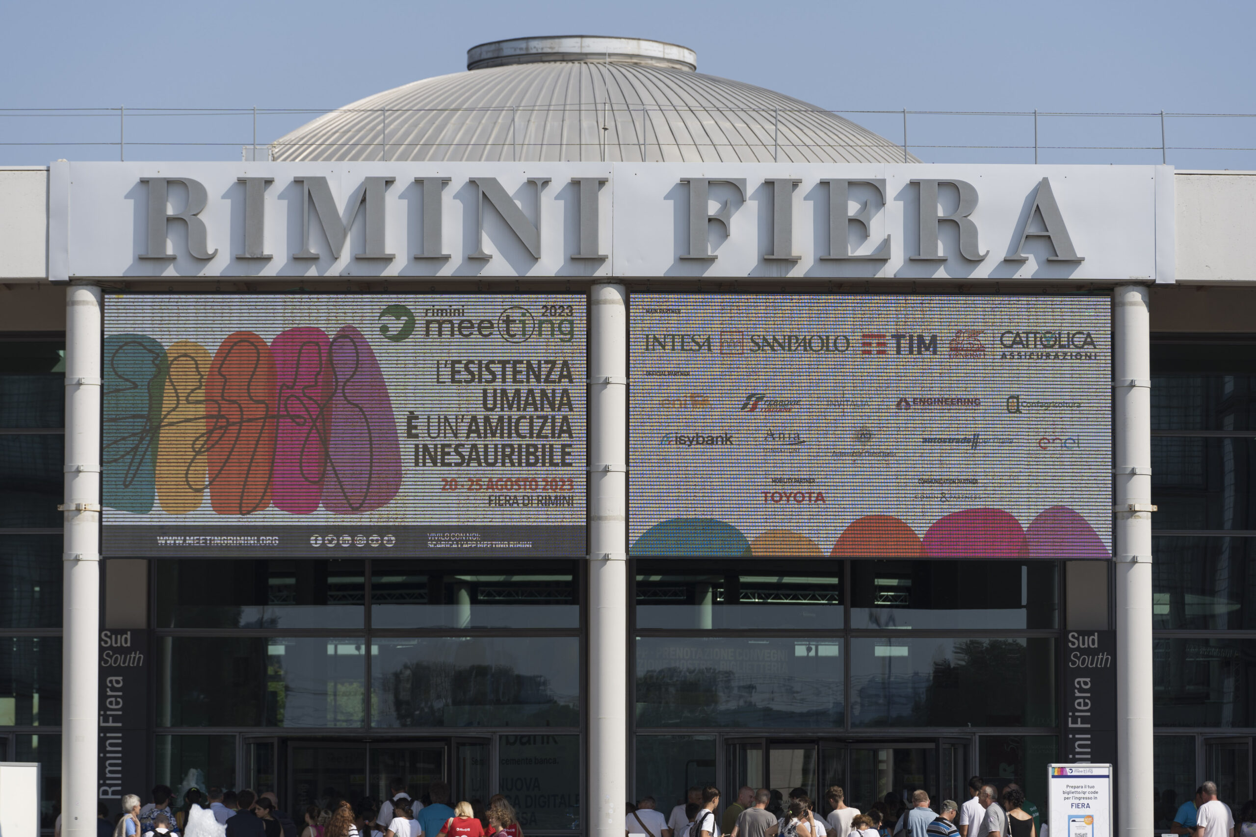 Meeting in Rimini, here's who finances the ciellina kermesse