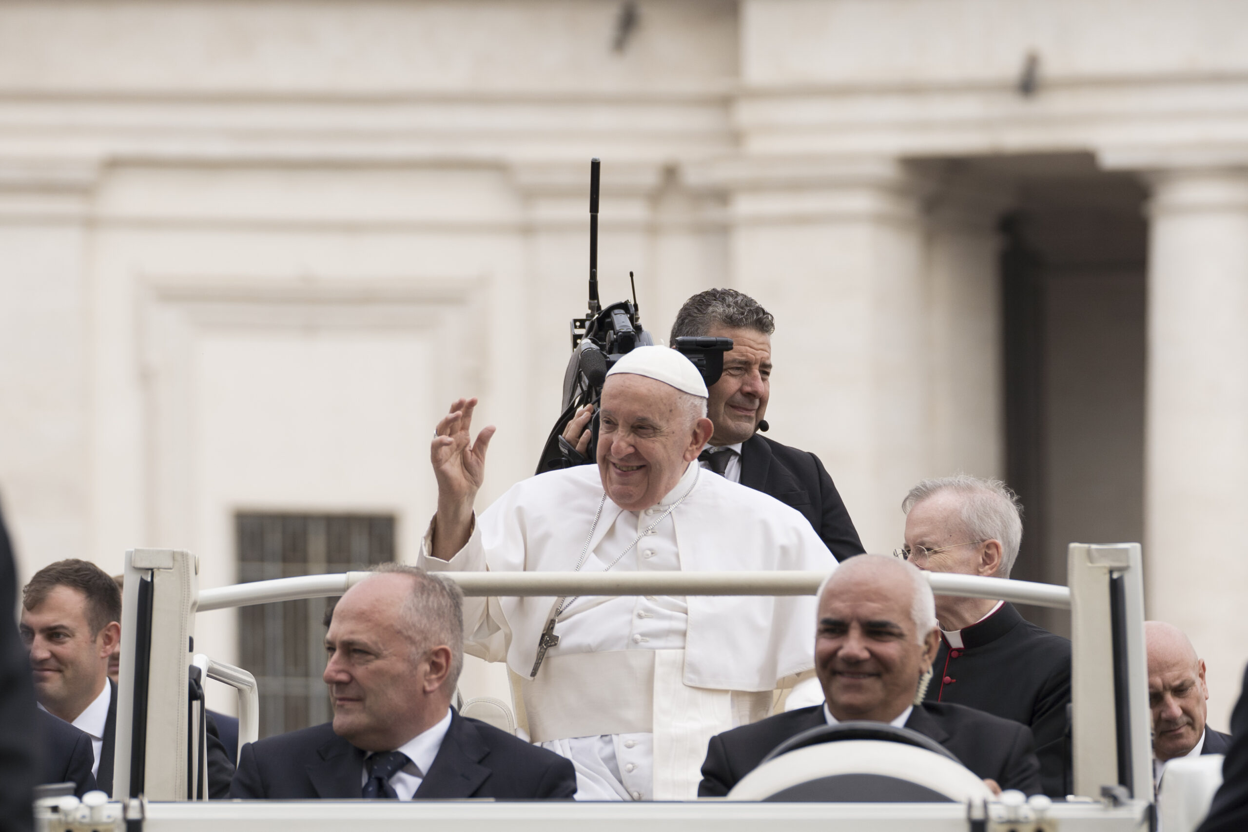 vaticano auto elettrica