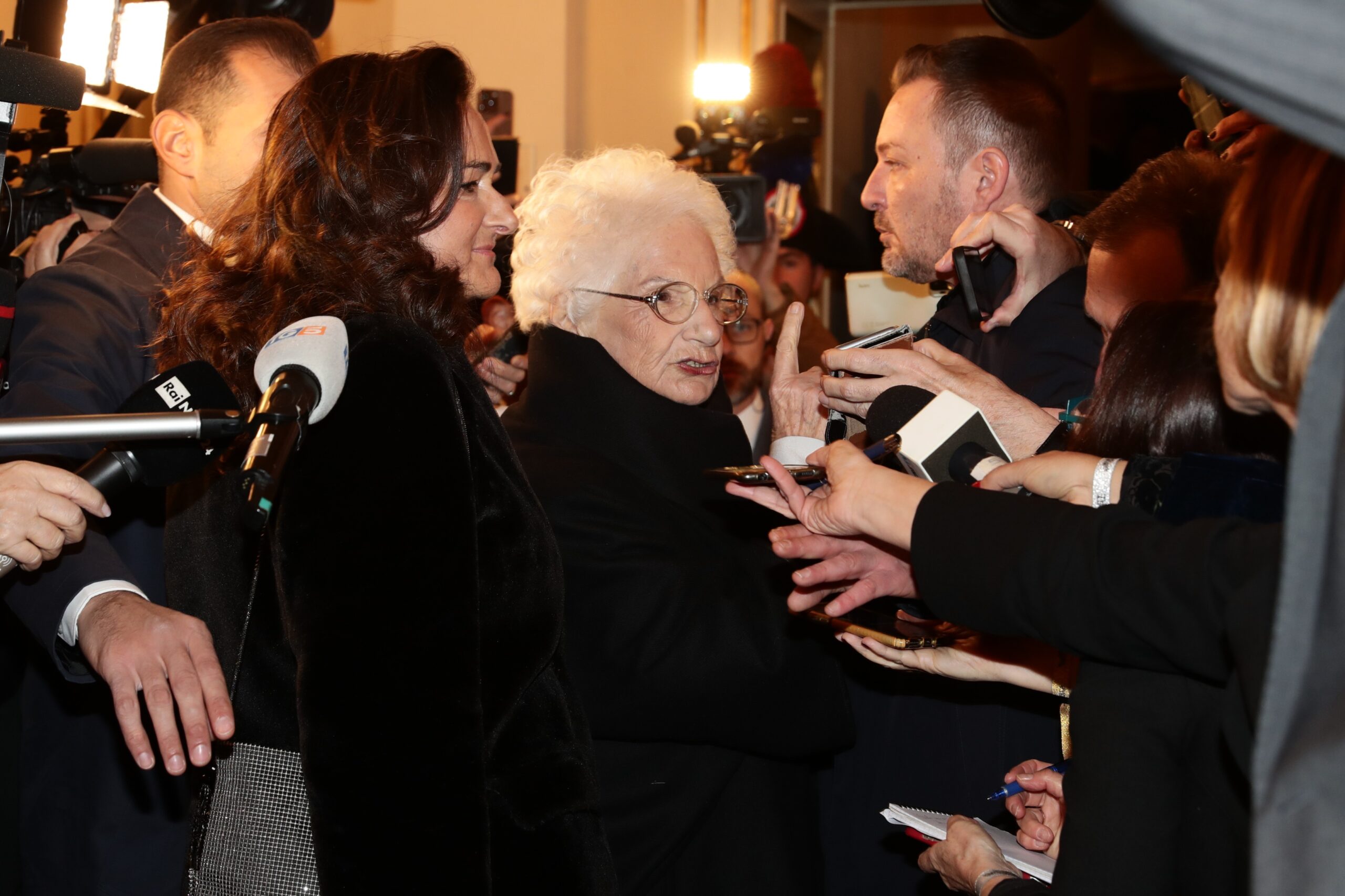 Don Carlo Liliana Segre prima alla scala