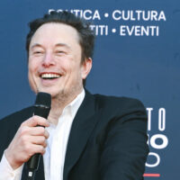 starlink italia intelligenza artificiale musk