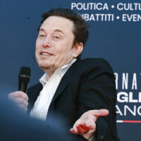 MUSK F-35 tesla richiamo