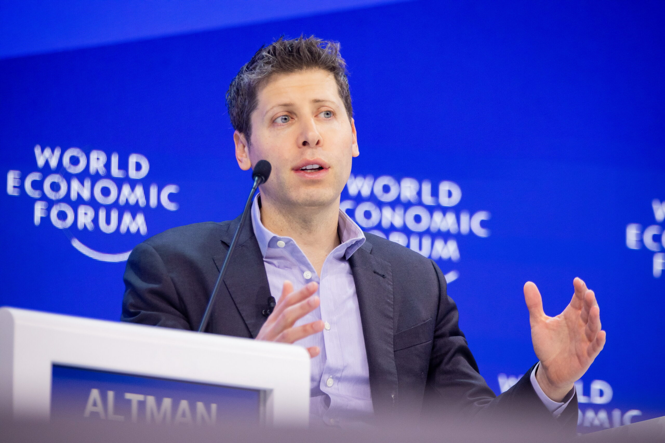 Altman coccola Trump per OpenAi