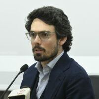 Meta in Italia zompetta fra authority e politici