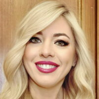 C’è qualcuno che muove i fili di Maria Rosaria Boccia contro Sangiuliano e Meloni?