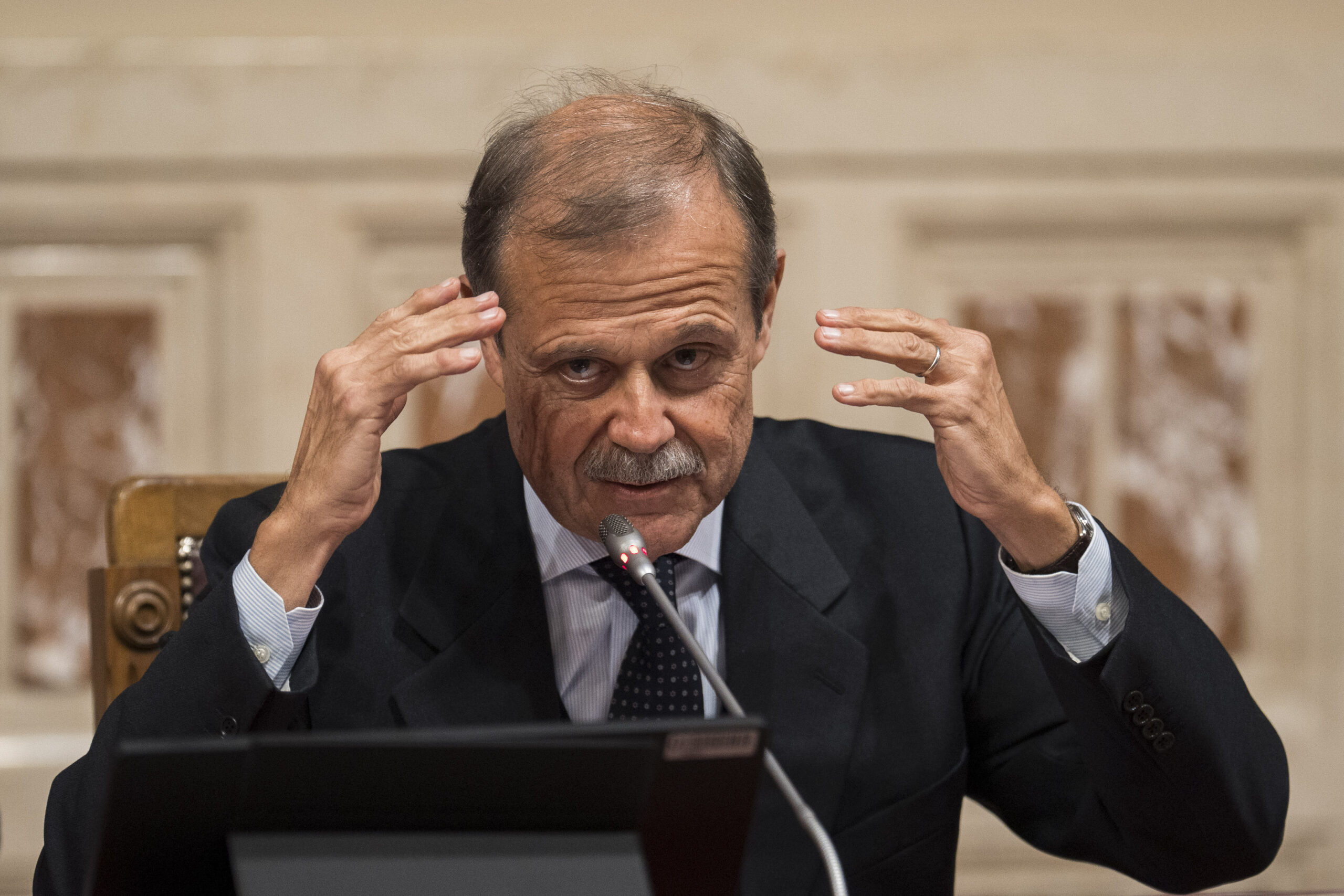Come si muovono le grandi potenze alla fine dell’ordine liberale globale. Parla Massolo