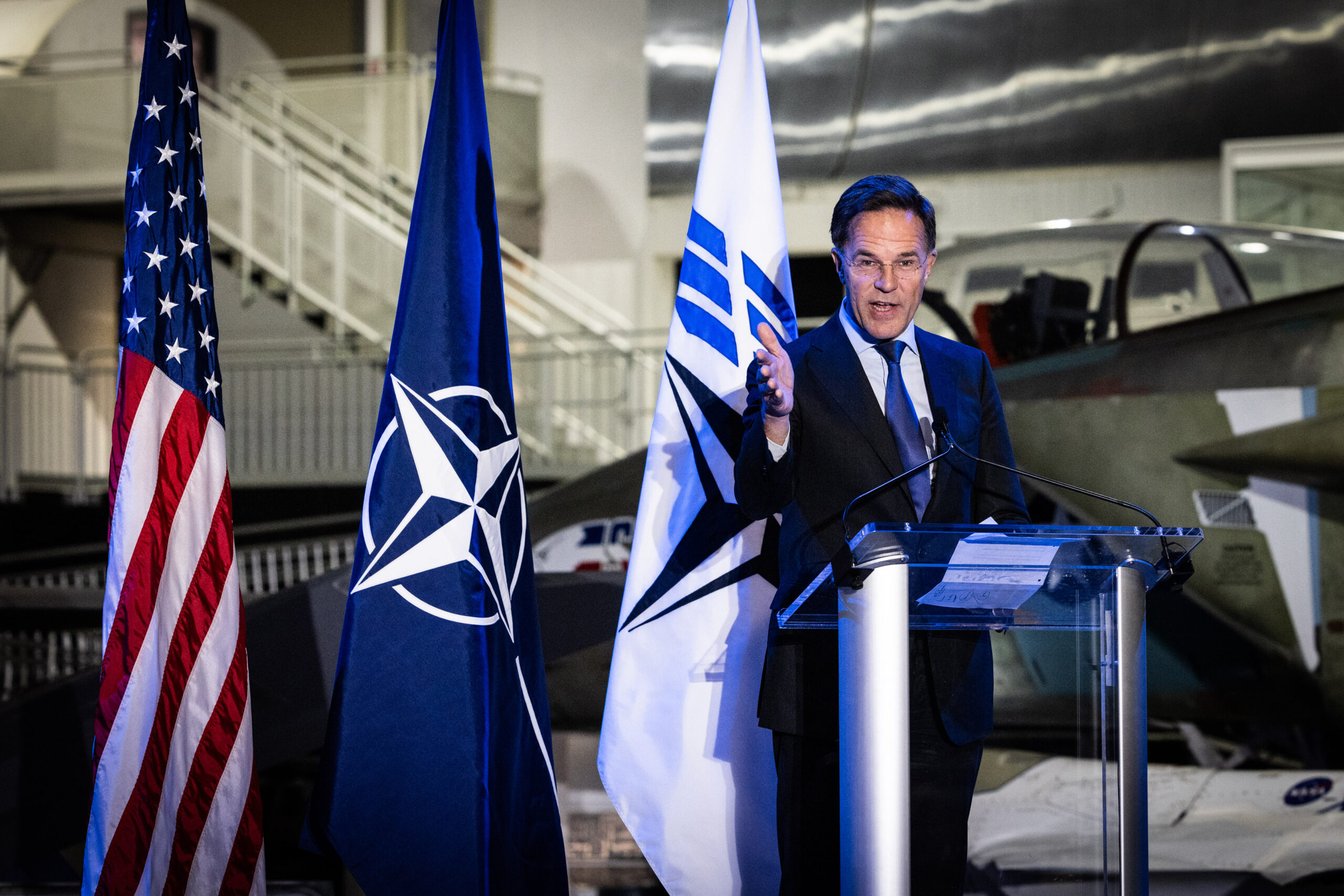 rutte nato difesa