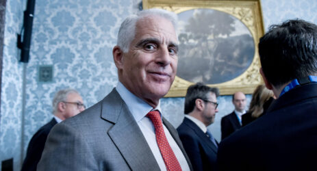 Che cosa si agita su Mps e Banca Akros: le mosse di Mediobanca e il ruolo di Orcel