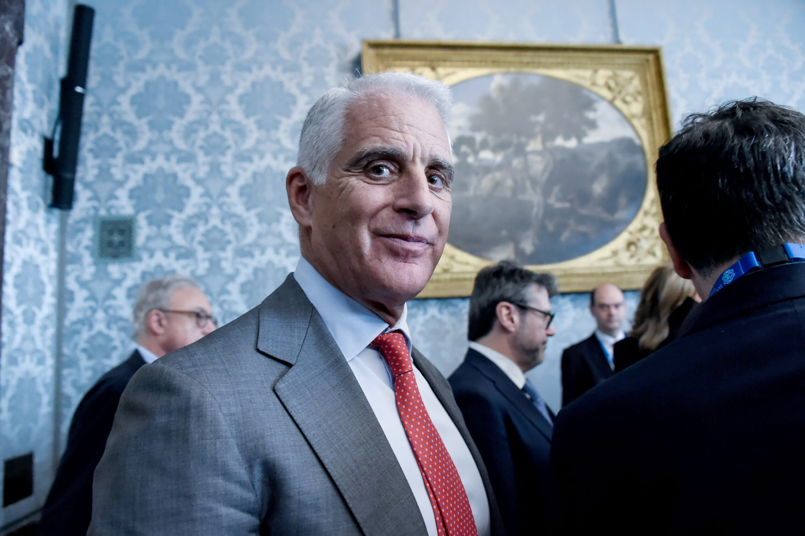 Che cosa si agita su Mps e Banca Akros: le mosse di Mediobanca e il ruolo di Orcel