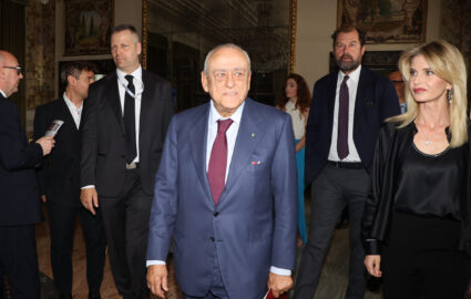 Ecco come Mps, Mef, Caltagirone e Delfin pensano di sbancare Mediobanca