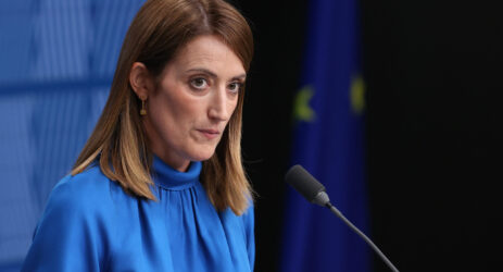 Le piroette del Parlamento europeo sui prestiti Safe per la Difesa