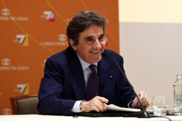 Urbano Cairo e la politica: sogni, pagelline, amorazzi e stilettate