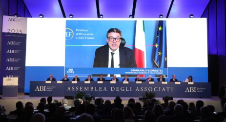 Tutte le bordate di Giorgetti a banche e banchieri