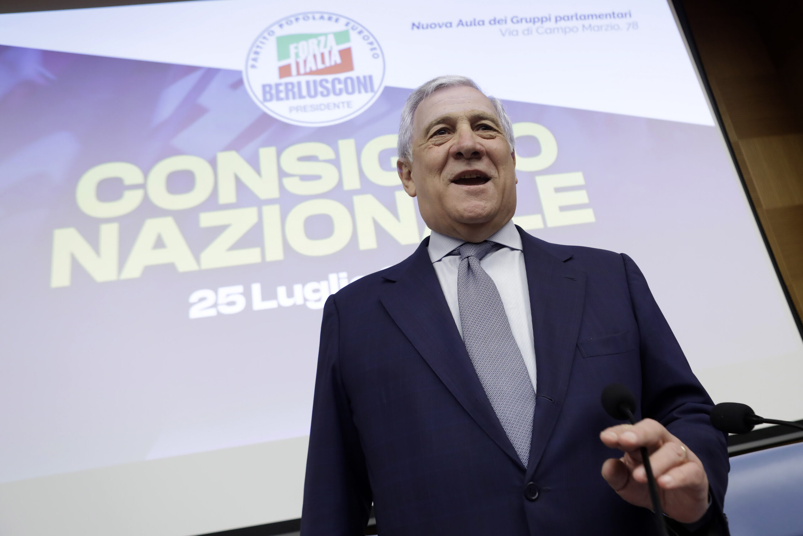 Perché Forza Italia snobba Renzi