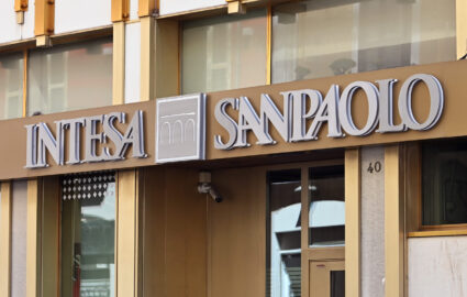 Intesa Sanpaolo, tutti i dettagli sull’accordo sul contratto di secondo livello
