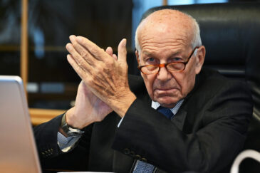 I delinquenti di Askatasuna e la piazza coccolata da Bertinotti