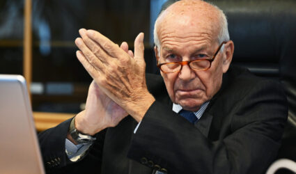 I delinquenti di Askatasuna e la piazza coccolata da Bertinotti