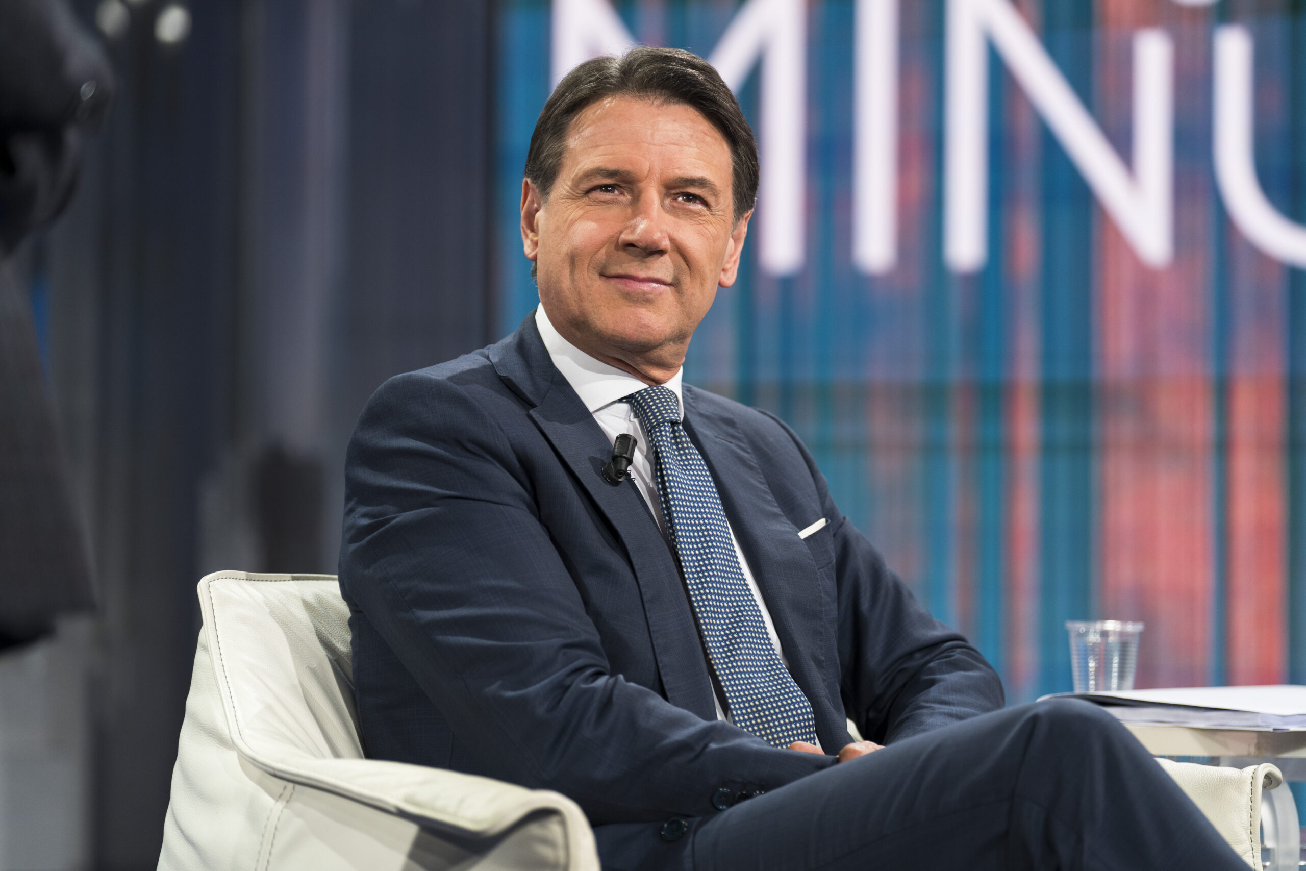 Perché Schlein deve guardarsi più da Conte che da Meloni