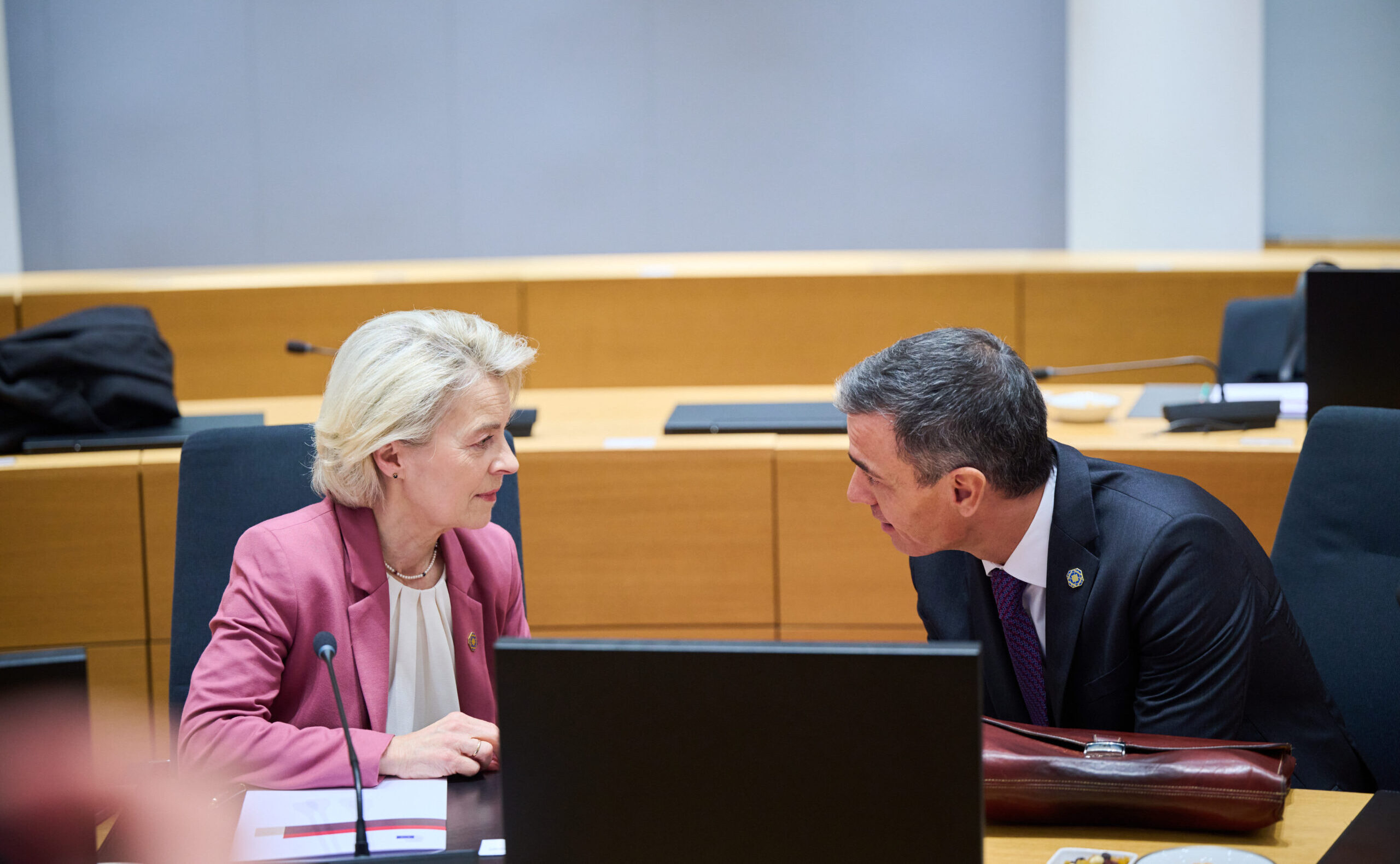 sanchez social media