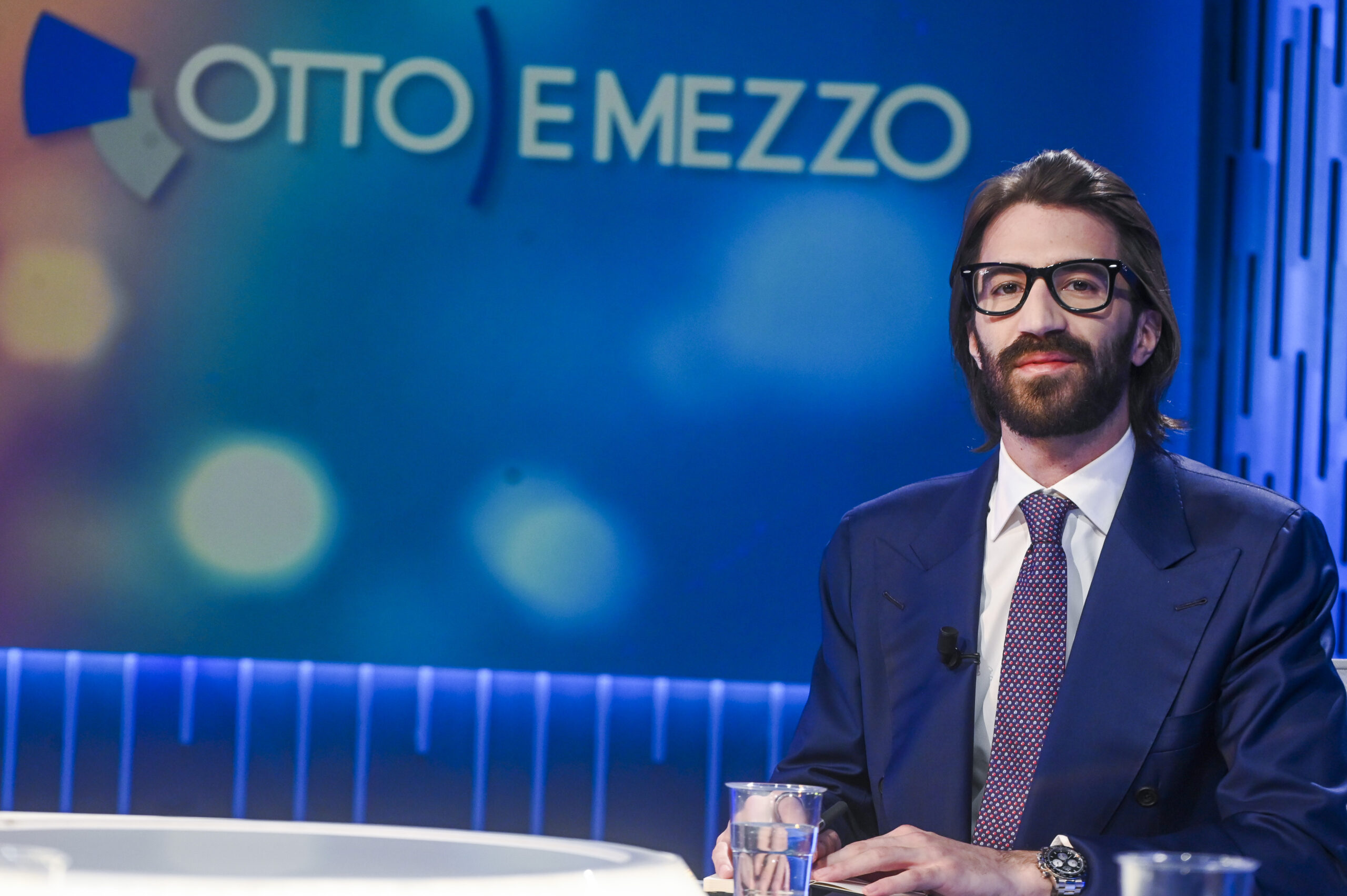 Elogio semiserio di Leonardo Del Vecchio nel salotto di Lilli Gruber su La7