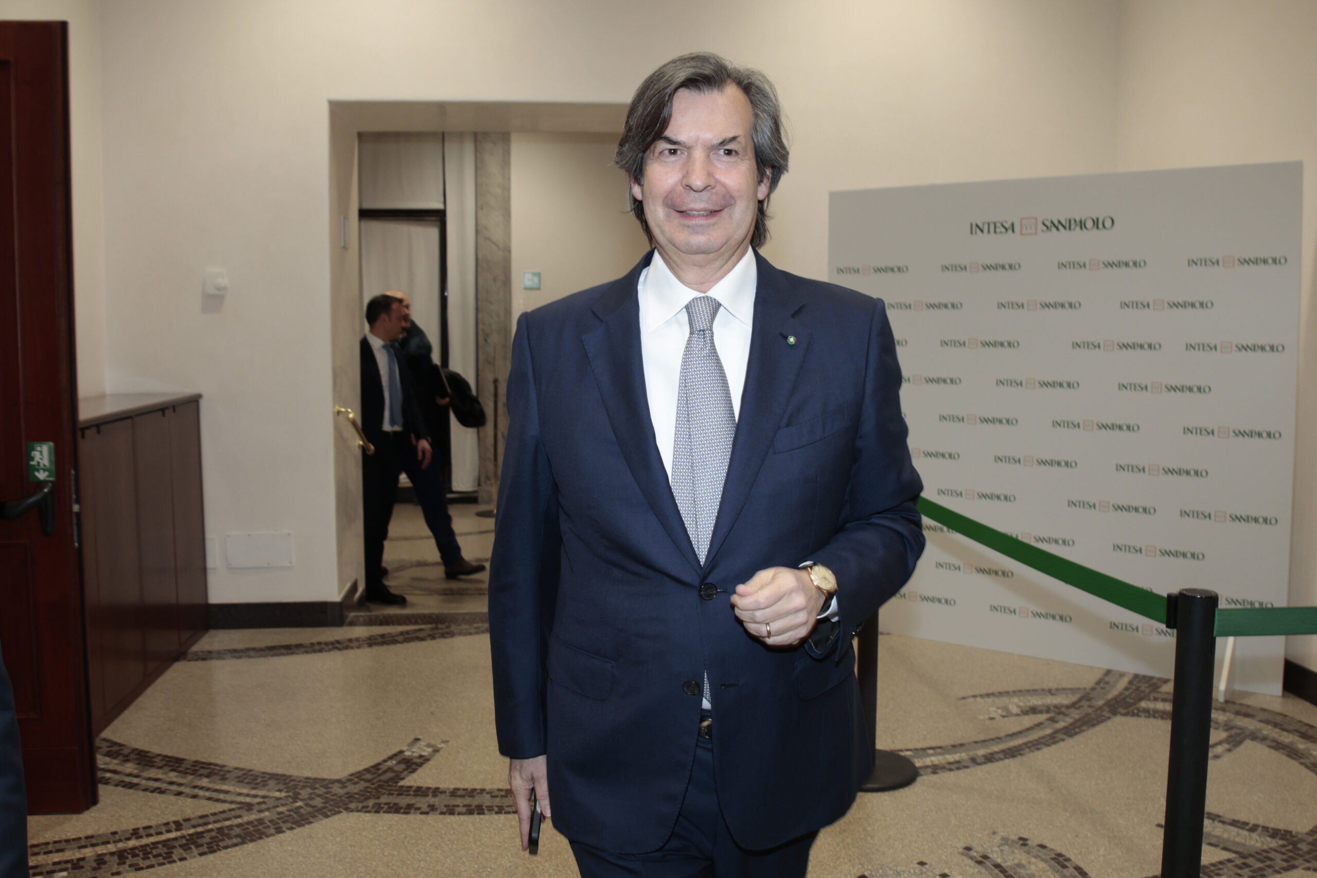 Tutto sulla spagnola Singular Bank, corteggiata da Intesa Sanpaolo
