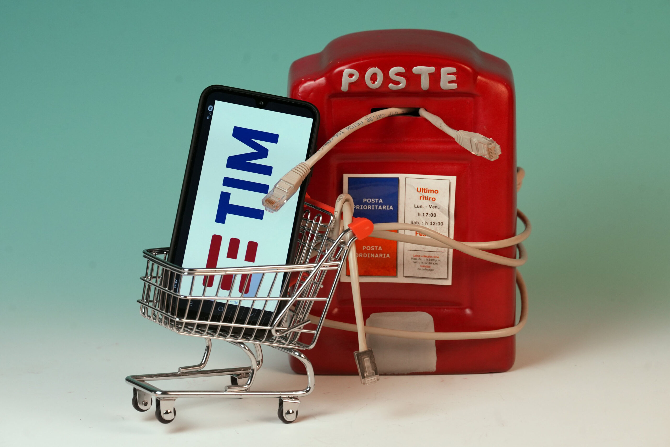 Poste-Tim, chi elogia e chi borbotta (non solo in Borsa)